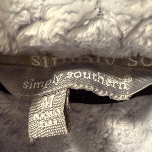 Simply Southern Women's Gray and Purple Textured pullover Size M - Picture 2 of 8